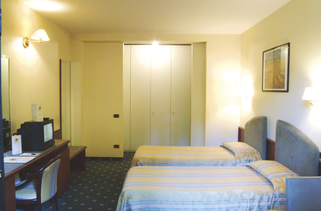 Hotel Falco D'Oro Tole Cameră foto